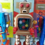 robot-saint-john-disney-millenniumshop-12