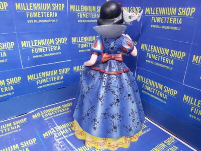 6015331 Botanical Snow White Figurine by Disney Showcase Enesco -  Millennium shop one