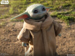 The Child The Mandalorian Star Wars Baby Yoda Life-Size Figure Grogu by Sideshow Collectibles - immagine 4