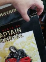 Captain marvel the death statua diorama diamond la morte di Capitan marvel - immagine 7
