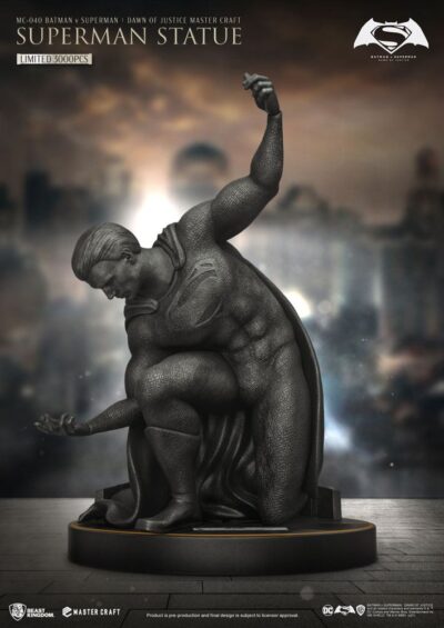 Batman v Superman Dawn Of Justice Master Craft Statue Superman 40 cm by  Beast Kingdom - Millennium shop one