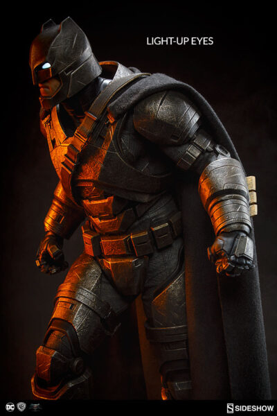Armored Batman Dc Comics Premium Format™ Figure by Sideshow Collectibles - immagine 4