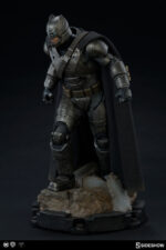 Armored Batman Dc Comics Premium Format™ Figure by Sideshow Collectibles - immagine 6