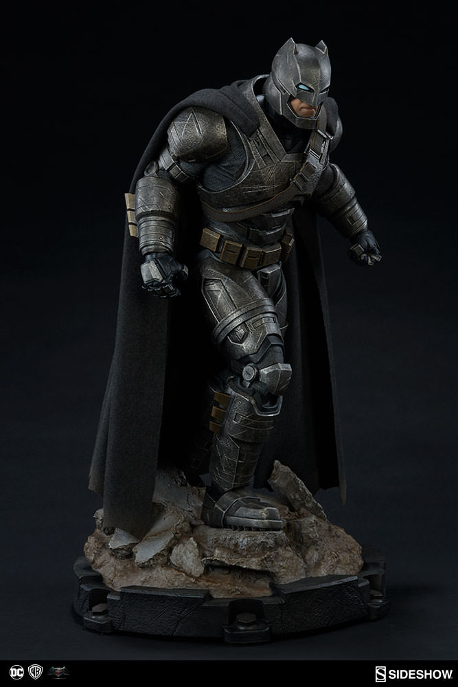 Armored Batman Dc Comics Premium Format™ Figure by Sideshow ...