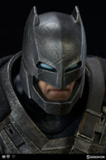 Armored Batman Dc Comics Premium Format™ Figure by Sideshow Collectibles - immagine 11