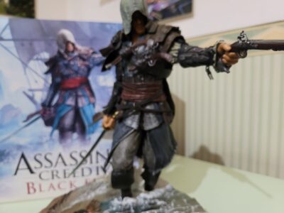 Assassin's Creed IV Black Flag Edward Kenway 890 di 950 Statua 35 cm by Ubisoft McFarlane - immagine 2