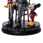 6012858 Walt with Mickey Mouse Through the Years Disney 100 Figurine Grand Jesters Studios  by Enesco - immagine 9