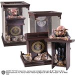 Harry Potter Magical Creatures Statue Gringotts Goblin 19 cm by Noble Collection