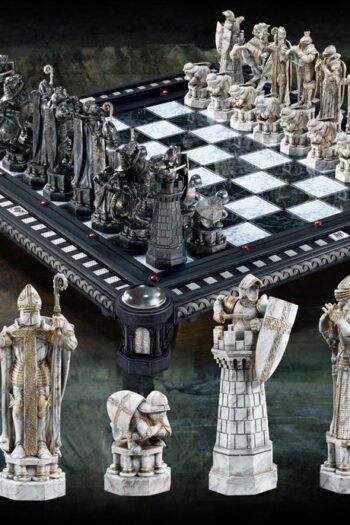 Harry Potter The Final Challenge Chess Set