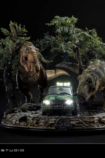 Jurassic World: The Lost World Statue 1/15 T-Rex Cliff Attack 53 cm