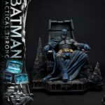 DC Comics Throne Legacy Collection Statue 1/3 Batman Tactical Throne Economy Version 46 cm