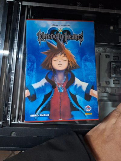 KINGDOM HEARTS SILVER COFANETTO COMPLETO + KINGDOM HEARTS CHAIN OF MEMORIES SILVER COFANETTO COMPLETO by Panini Comics - immagine 3
