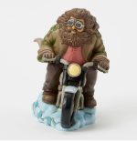 6016704 Hagrid on Bike Jim Shore Harry Potter by Enesco - immagine 3