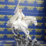 Lord of the ring gandalf the white on shadowfax ccxp exclusive 1/10 statue by Iron Studios