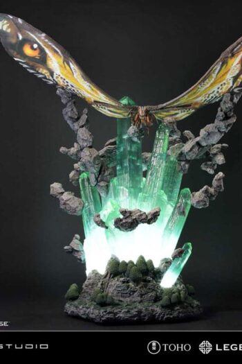 Godzilla x Kong: The New Empire Ultimate Diorama Masterline Series Statue Mothra 113 cm
