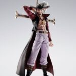 One Piece S.H.Figuarts Action Figure Dracule Mihawk Hawkeye 17 cm