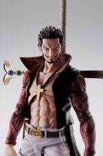 One Piece S.H.Figuarts Action Figure Dracule Mihawk Hawkeye 17 cm by Bandai - immagine 3