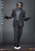 The Dark Knight DX Action Figure 1/6 The Joker (Bank Robber Version) 30 cm by Hot Toys - immagine 11