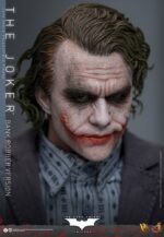 The Dark Knight DX Action Figure 1/6 The Joker (Bank Robber Version) 30 cm by Hot Toys - immagine 6