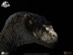 Jurassic Park III Bust Female Velociraptor White Queen 75 cm by Ecc Elite - immagine 3