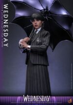 Mercoledi' Wednesday Addams Action Figure 1/6 Jenna Ortega Netflix 27 cm by Hot Toys - immagine 3