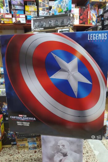Captain America: Brave New World Marvel Legends Premium Role-Play Shield 60 cm by Hasbro