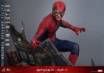 Spider-Man Movie Masterpiece Action Figure 1/6 Spider-Man (Battle Damaged Version) 30 cm by Hot Toys - immagine 13