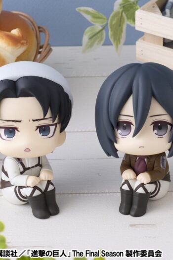 Attack on Titan Look Up PVC Statues Levi Cleaning up Ver. & Mikasa Ackerman (with gift) 11 cm