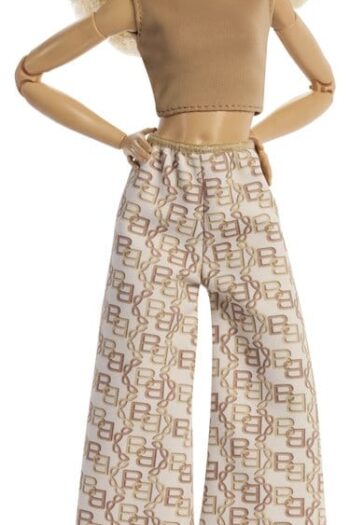 Barbie Signature Doll Barbie Basics: Model 07