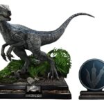 Jurassic World: Fallen Kingdom (Film) Legacy Museum Collection Statue 1/2 Blue Bonus Version 88 cm