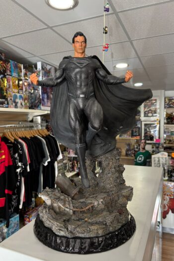 Zack Snyder's Justice League Statue 1/4 Superman Black Suit 65 cm by Weta Workshop