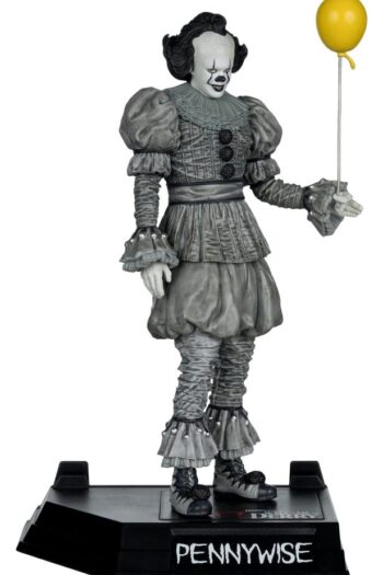 It Welcome to Derry Movie Maniacs Figure Pennywise (Black & White) 16 cm
