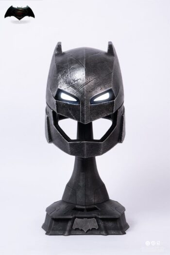 Justice League Replica 1/1 Batman v Superman: Dawn of Justice Armored Batman Helmet 50 cm