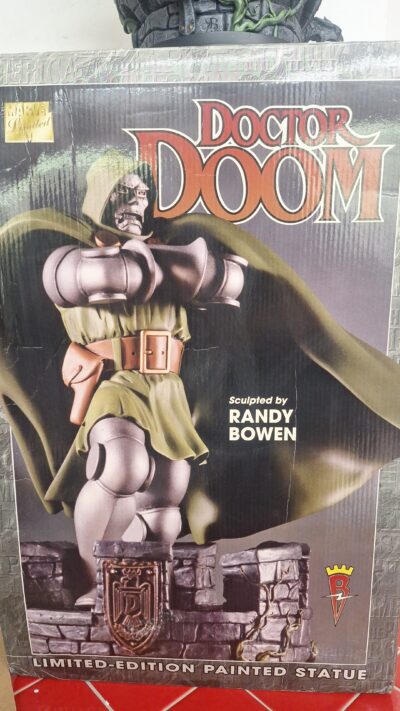 Dr Doom Destino Bowen Marvel Universe Statua - immagine 5