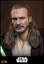 Star Wars Movie Masterpiece Action Figure 1/6 Qui-Gon Jinn (Collector Edition) 32 cm by Hot Toys - immagine 6