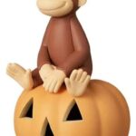 Curious George UDF Mini Figure w/Pumpkin 6 cm