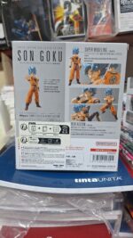 Dragon Ball Super Broly S.H. Figuarts Action Figure Super Saiyan God Super Saiyan Goku Super 14 cm (Copia) - immagine 2