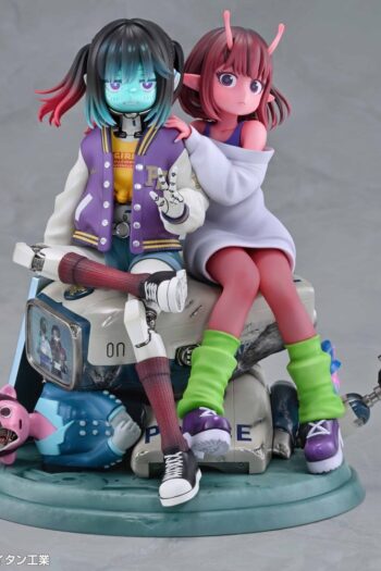 Milky Subway The Galactic Limited Express PVC Figures 2-Pack Chiharu & Makina 18 cm