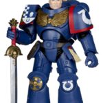 Warhammer 40,000 Total War Action Figure 3rd Company Lieutenant (Ultramarines) 18 cm