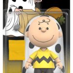 Peanuts Deluxe Wave 01 Action Figure Charlie Brown (with Ghost Sheet) 18 cm